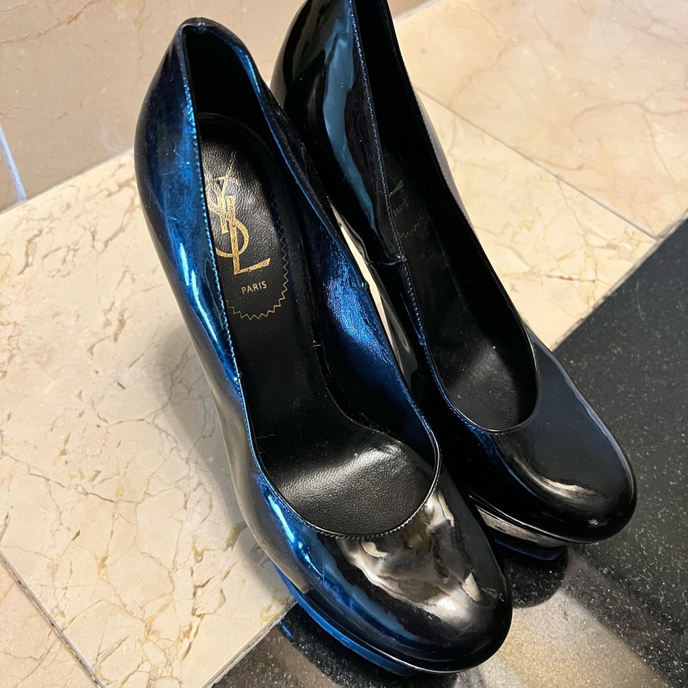 Yves Saint Laurent YSL Black Patent Leather Pumps Size 37.5